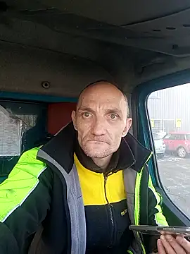 Snapshot of Machura chatting on January 9, 10:18 am Machura online show from January 9, 10:18 am