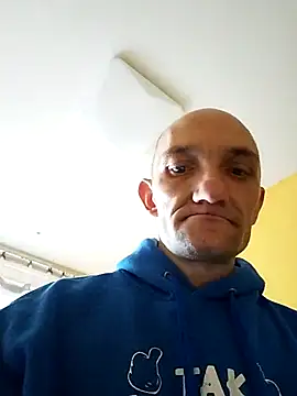 Snapshot of Machura chatting on March 5, 7:26 am Machura online show from March 5, 7:26 am