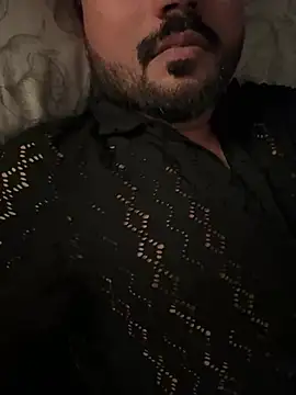 Snapshot of shavyforgirls chatting on February 22, 1:33 am shavyforgirls online show from February 22, 1:33 am