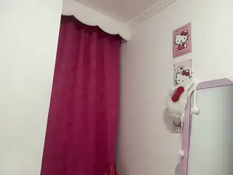 Snapshot of hellokitty__valery chatting on March 7, 1:42 am hellokitty  valery online show from March 7, 1:42 am