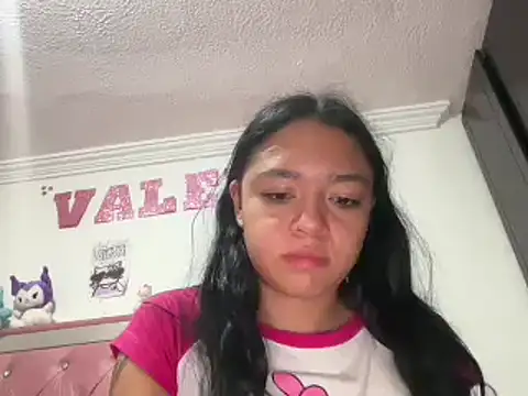 Snapshot of hellokitty__valery chatting on March 8, 5:59 am hellokitty  valery online show from March 8, 5:59 am