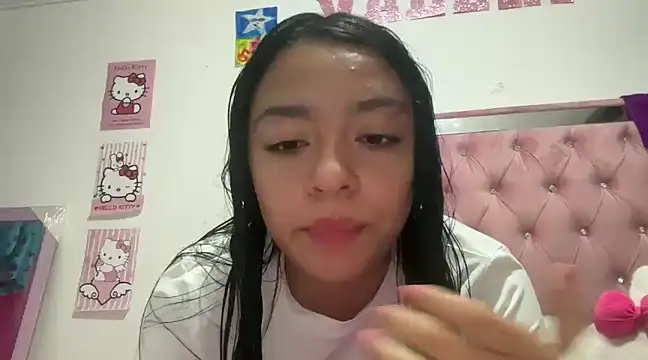 Snapshot of hellokitty__valery chatting on March 19, 2:59 am hellokitty  valery online show from March 19, 2:59 am