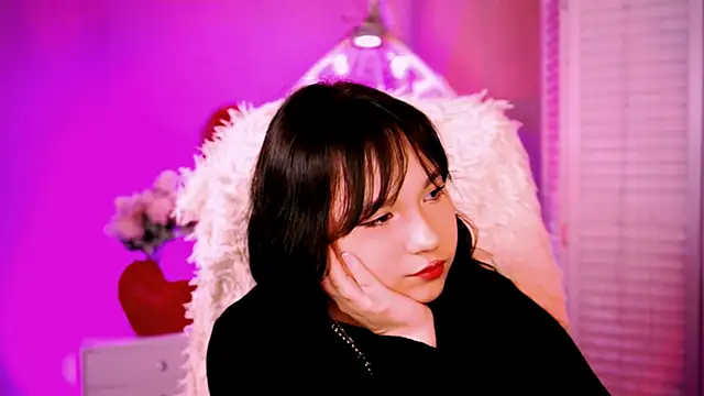 Snapshot of HanaWise chatting on February 27, 11:20 am HanaWise online show from February 27, 11:20 am