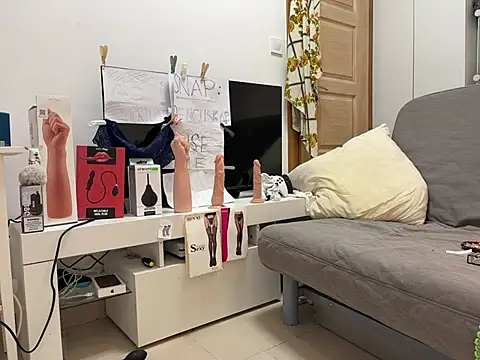 femboybandi online show from July 17, 1:18 pm