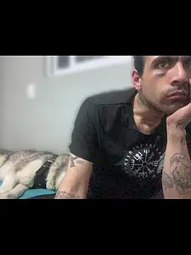 Snapshot of delidemente333 chatting on June 26, 8:52 am delidemente333 online show from June 26, 8:52 am