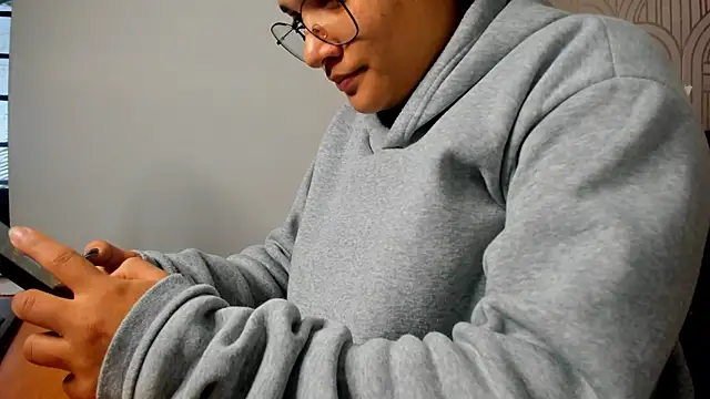 Snapshot of BloodyMaary_ chatting on March 17, 11:42 am BloodyMaary online show from March 17, 11:42 am