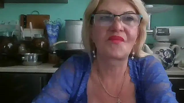 Snapshot of Heidi-Helga chatting on September 16, 6:14 am Heidi-Helga online show from September 16, 6:14 am