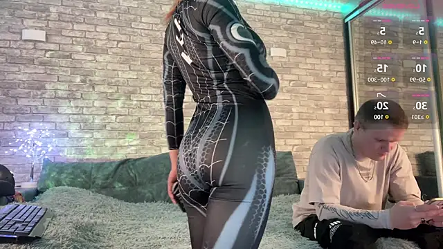 Snapshot of Under_lord chatting on February 22, 6:30 pm Under lord online show from February 22, 6:30 pm