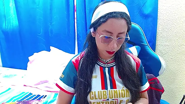 Gia leinn online show from July 11, 5:04 pm