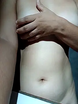 Snapshot of meddy_delicinha chatting on February 23, 3:59 am meddy delicinha online show from February 23, 3:59 am