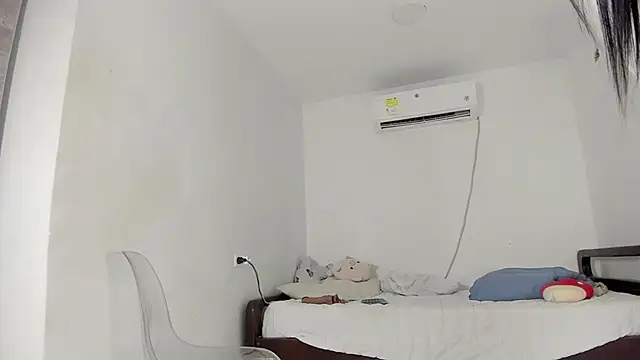 flor herrera01 online show from March 10, 9:51 pm