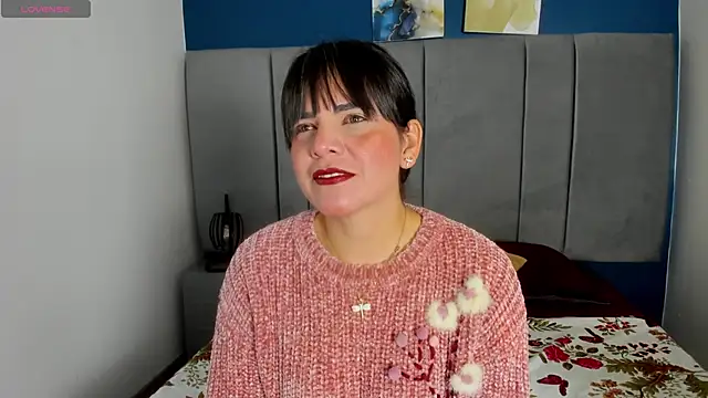 laura hotties online show from October 8, 1:20 pm