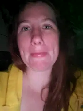 Snapshot of Seductivefoxy@xh chatting on March 14, 1:27 am Seductivefoxyxh online show from March 14, 1:27 am