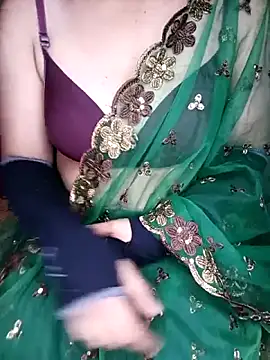 Snapshot of geetha_telugu_kan277 chatting on February 8, 9:45 am geetha telugu kan277 online show from February 8, 9:45 am