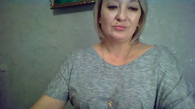 Snapshot of ArielXLoveresss chatting on November 8, 11:36 pm ArielXLoveresss online show from November 8, 11:36 pm
