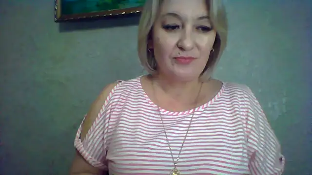 Snapshot of ArielXLoveresss chatting on November 12, 3:34 pm ArielXLoveresss online show from November 12, 3:34 pm