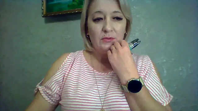 Snapshot of ArielXLoveresss chatting on November 13, 8:52 pm ArielXLoveresss online show from November 13, 8:52 pm