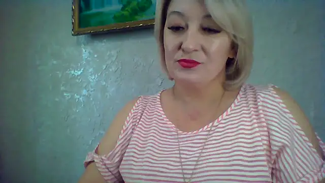 Snapshot of ArielXLoveresss chatting on November 14, 10:36 am ArielXLoveresss online show from November 14, 10:36 am