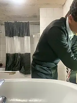 rogerdik76 online show from February 10, 6:17 am