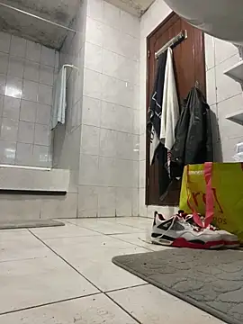 rogerdik76 online show from February 25, 6:12 am