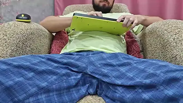 Snapshot of sexmajorik chatting on September 21, 7:37 pm sexmajorik online show from September 21, 7:37 pm