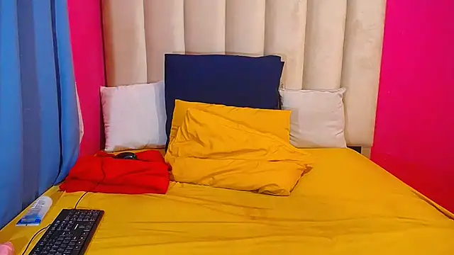 SEXYASSTINAXXX online show from November 6, 6:47 am