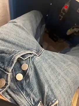 Snapshot of mario_6_9_9_0 chatting on February 18, 10:22 am mario 6 9 9 0 online show from February 18, 10:22 am