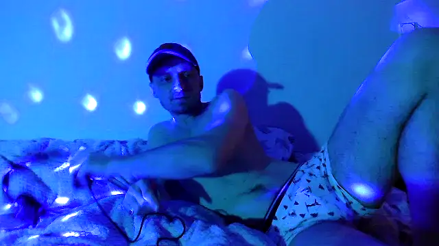 Snapshot of great_feeling chatting on February 22, 9:59 pm great feeling online show from February 22, 9:59 pm