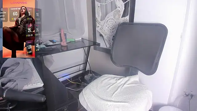 Bella williamss  online show from May 23, 8:29 am