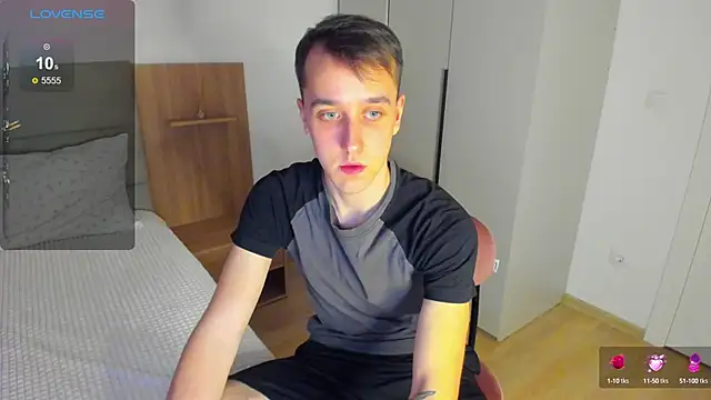 your super hero online show from February 26, 2:36 pm