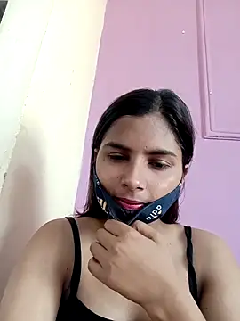 Snapshot of heena-3678 chatting on September 22, 4:58 am heena-3678 online show from September 22, 4:58 am