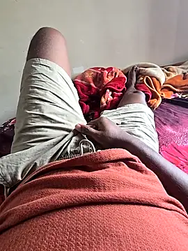 Snapshot of wildfun_ chatting on November 6, 6:14 am wildfun online show from November 6, 6:14 am