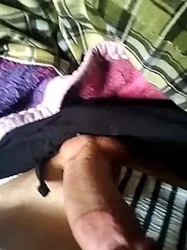 Snapshot of surfacespurt54 chatting on March 1, 7:08 am surfacespurt54 online show from March 1, 7:08 am