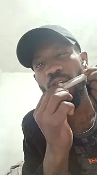 aventuraparatiM o r e online show from March 5, 9:48 pm