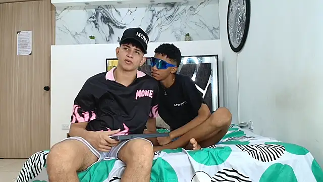 KING OFF BOYS online show from September 22, 1:24 pm