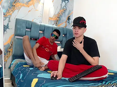 KING OFF BOYS online show from December 19, 1:51 pm