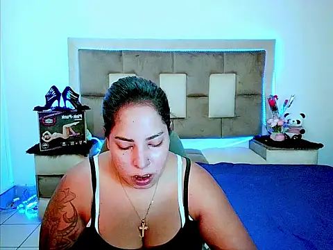 indiantopaz694u online show from February 20, 4:42 am