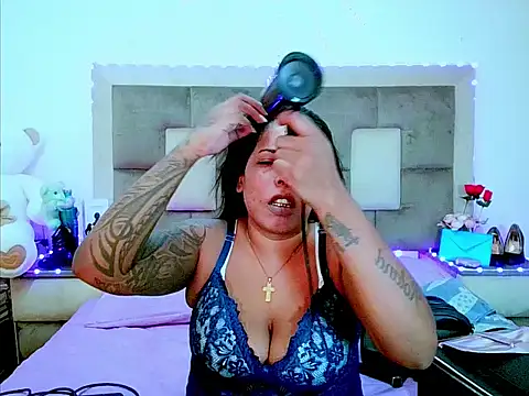 indiantopaz694u online show from May 15, 4:41 am