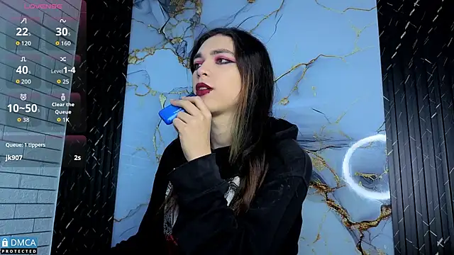 Snapshot of MaeveKuro chatting on February 13, 3:13 am MaeveKuro online show from February 13, 3:13 am