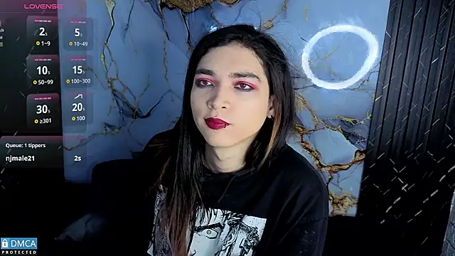 Snapshot of MaeveKuro chatting on February 15, 3:03 am MaeveKuro online show from February 15, 3:03 am