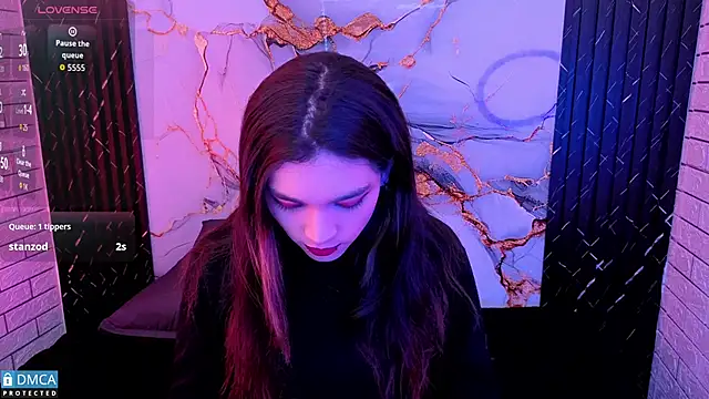 Snapshot of MaeveKuro chatting on February 20, 3:03 am MaeveKuro online show from February 20, 3:03 am