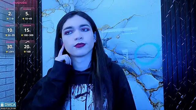 Snapshot of MaeveKuro chatting on February 27, 3:06 am MaeveKuro online show from February 27, 3:06 am