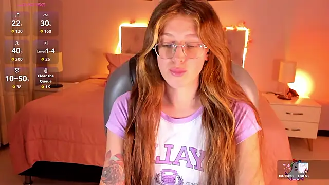 Snapshot of Emily_Warren_ chatting on March 9, 8:02 pm Emily Warren online show from March 9, 8:02 pm