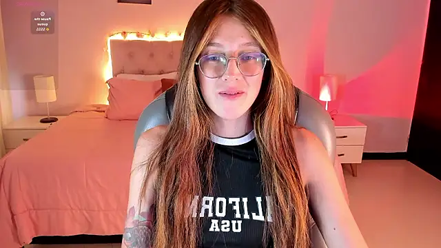 Snapshot of Emily_Warren_ chatting on March 24, 7:52 pm Emily Warren online show from March 24, 7:52 pm