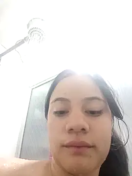 Snapshot of Valen_thompsom_002 chatting on September 22, 5:42 am Valen thompsom 002 online show from September 22, 5:42 am