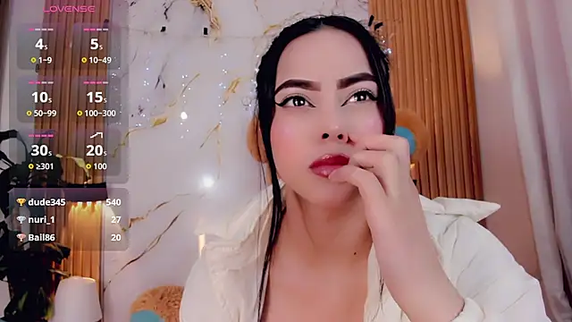 Snapshot of ValeriCardenas chatting on June 4, 1:55 am ValeriCardenas online show from June 4, 1:55 am