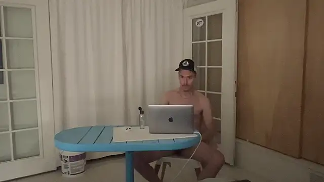 Snapshot of webtonight chatting on October 7, 3:36 am webtonight online show from October 7, 3:36 am