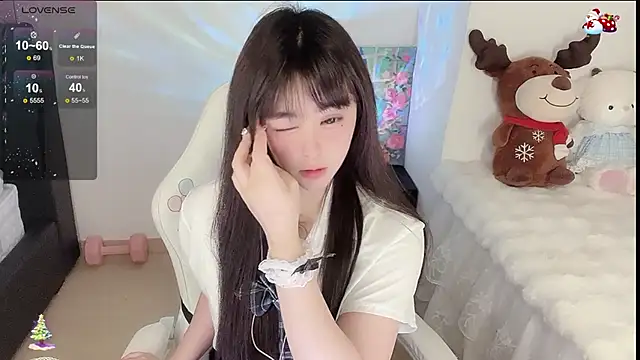 Snapshot of Milla-z chatting on February 2, 12:15 pm Milla-z online show from February 2, 12:15 pm