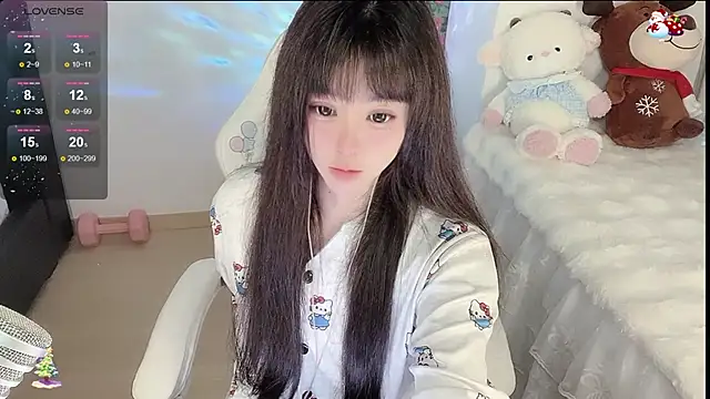 Snapshot of Milla-z chatting on February 6, 7:56 am Milla-z online show from February 6, 7:56 am