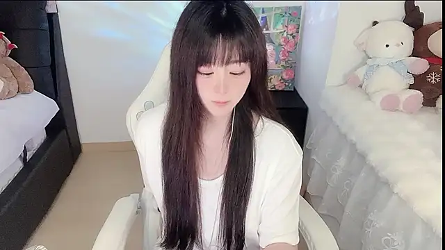 Snapshot of Milla-z chatting on March 12, 10:43 am Milla-z online show from March 12, 10:43 am